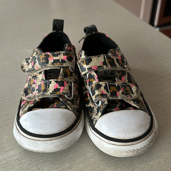 Converse Toddler 7 Chuck Taylor All Star Leopard Sneakers - Picture 2 of 6